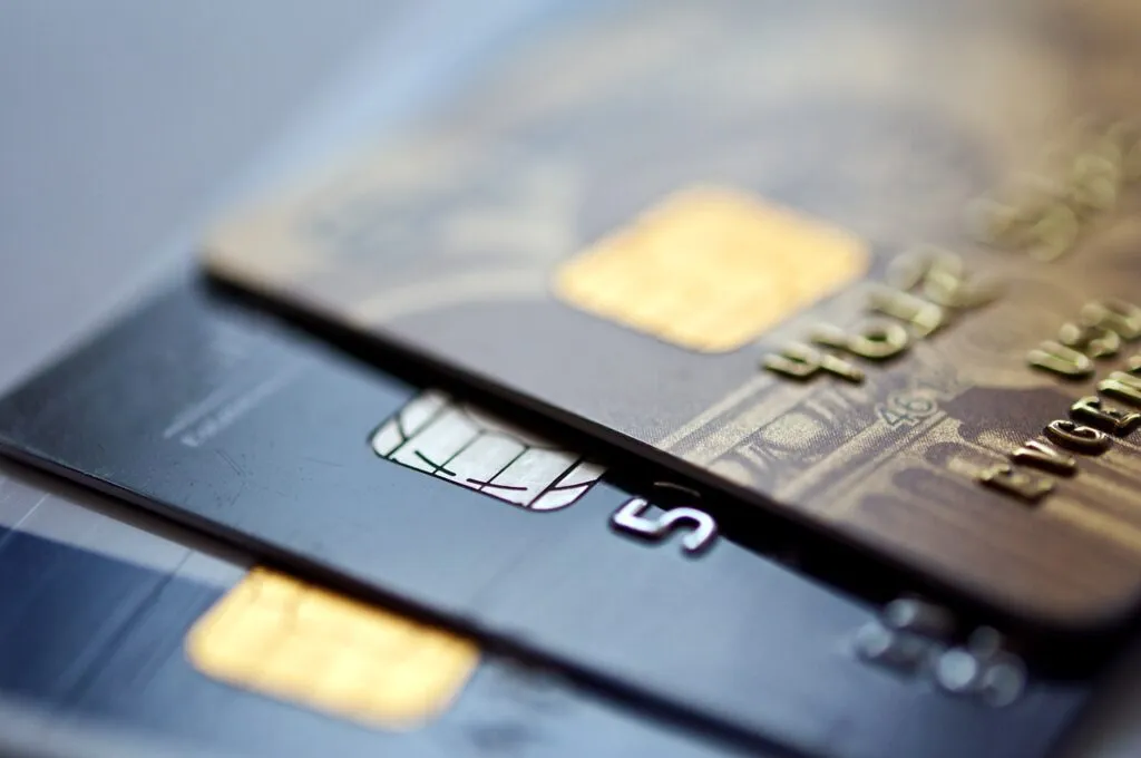 Does Running A Credit card Balance Boost Your Score?