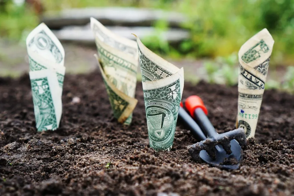 Tips and Hacks that actually work to save money for your new home