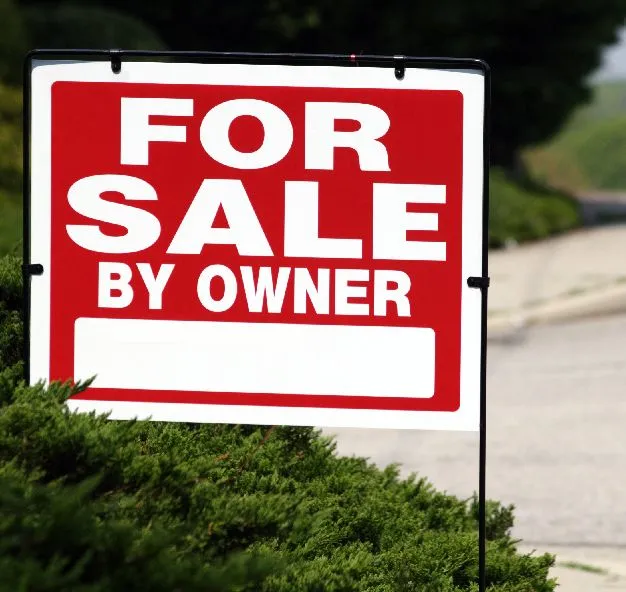 The Risks of FSBO: Why You Should Consider Working with a Real Estate Agent